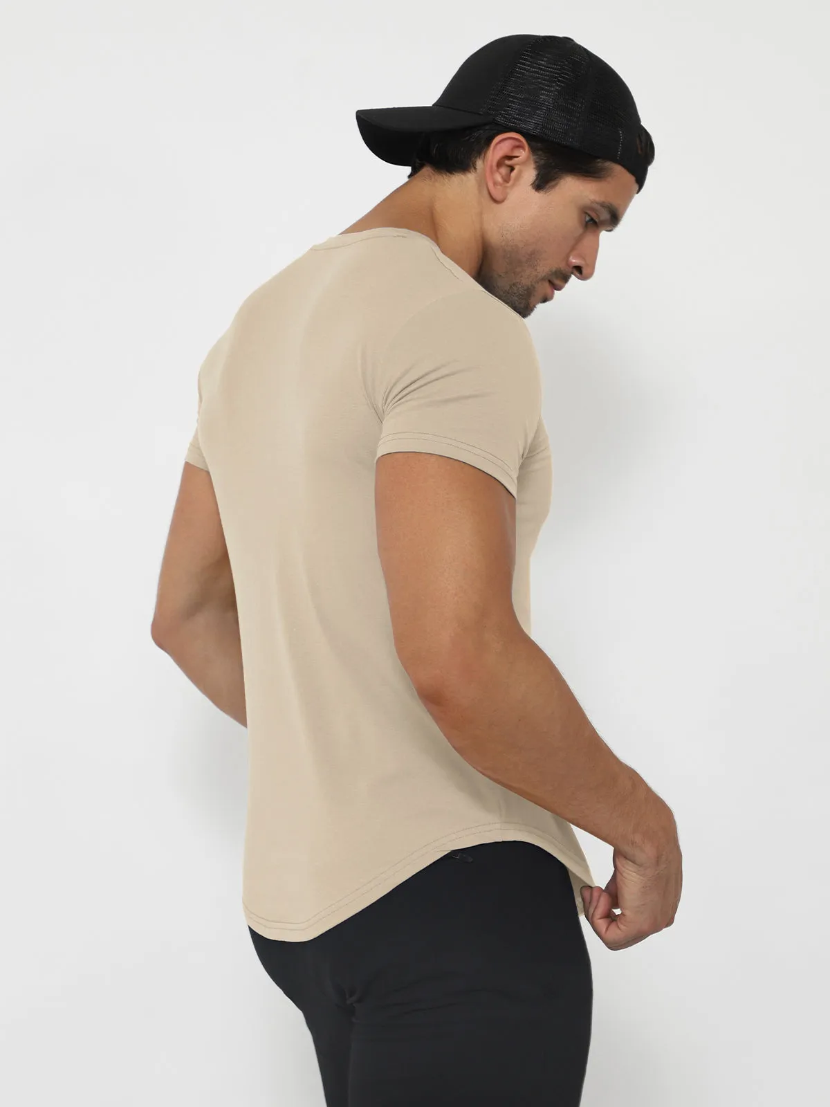 Kore Curved Hem T-shirt Muscle Fit Crew Neck