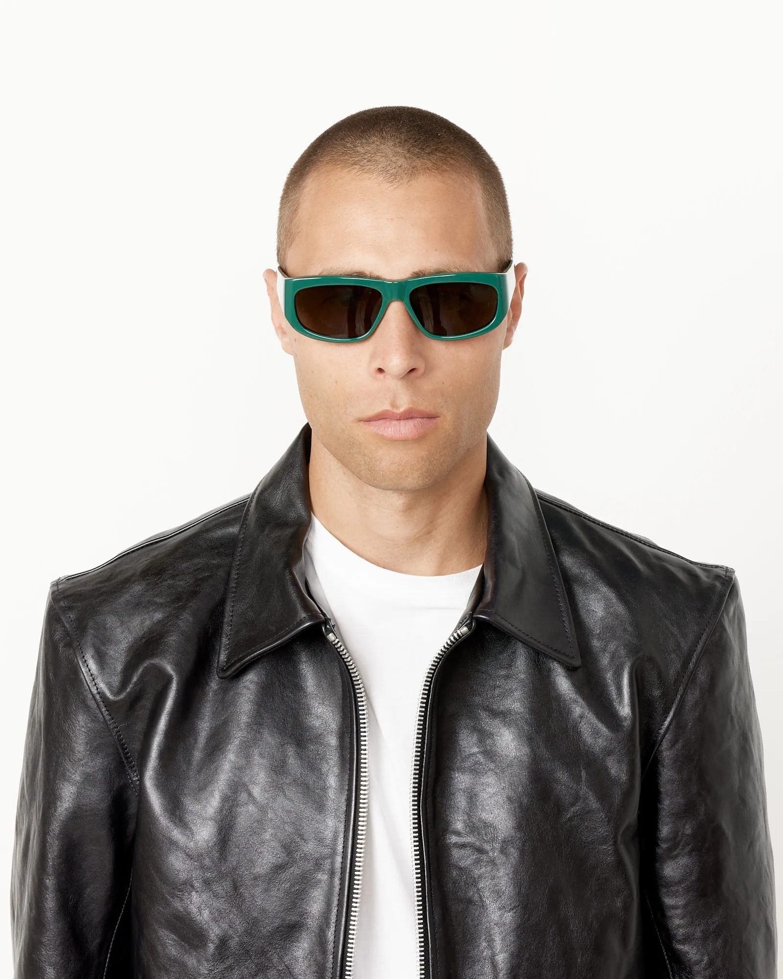 Les Lunettes Pilota Sunglasses in Dark Green