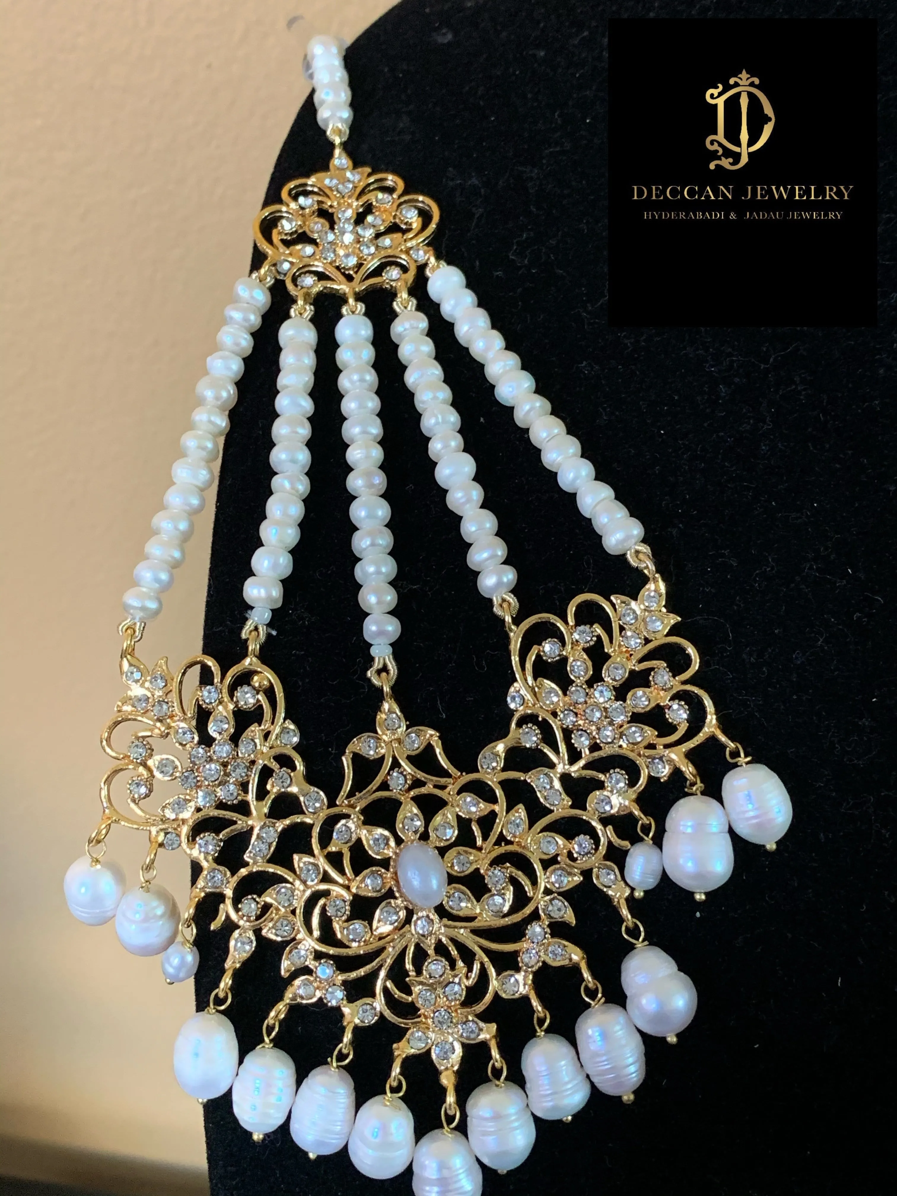 Niya bridal set in fresh water pearls (SHIPS IN 3 WEEKS  )