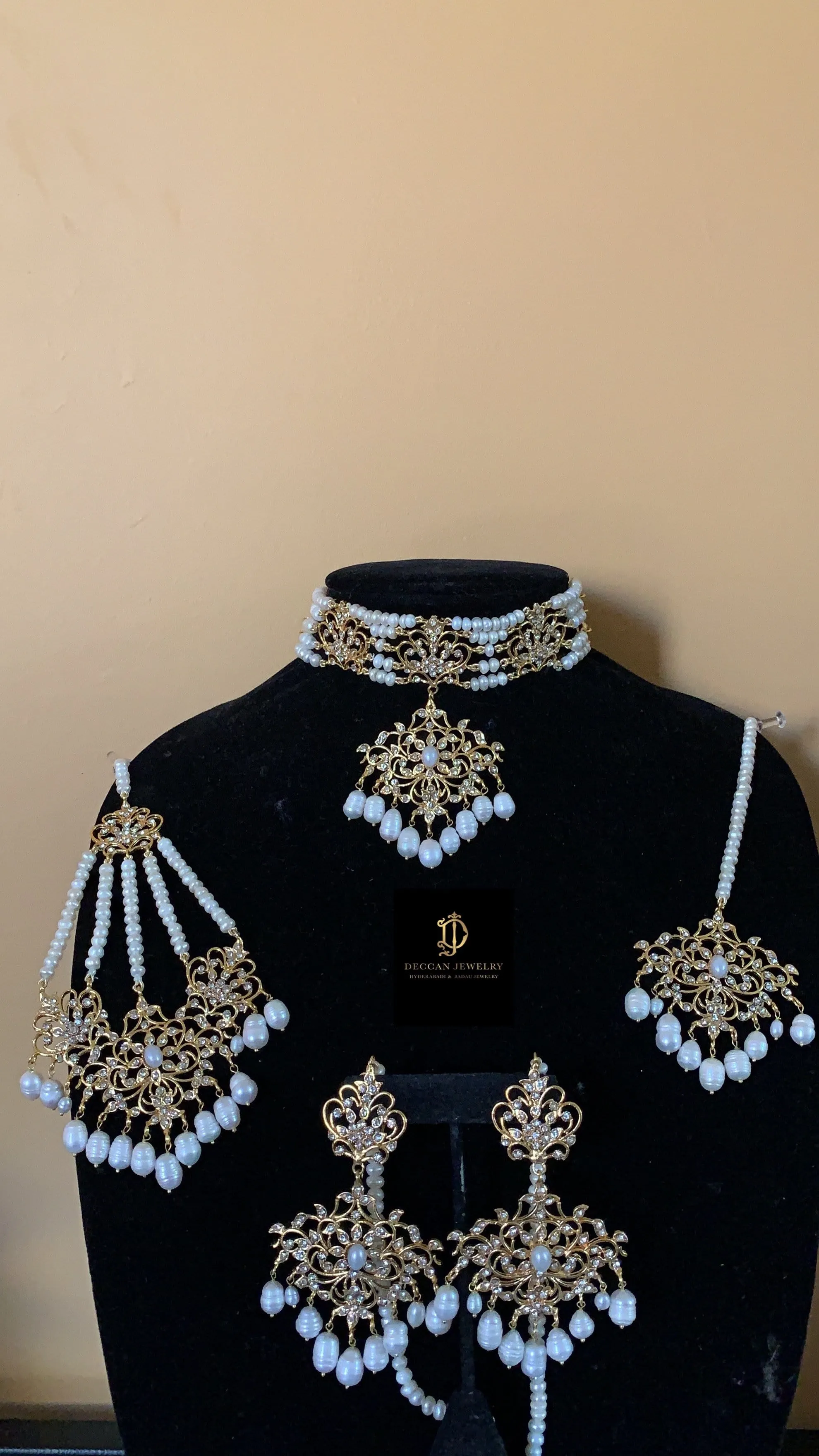 Niya bridal set in fresh water pearls (SHIPS IN 3 WEEKS  )