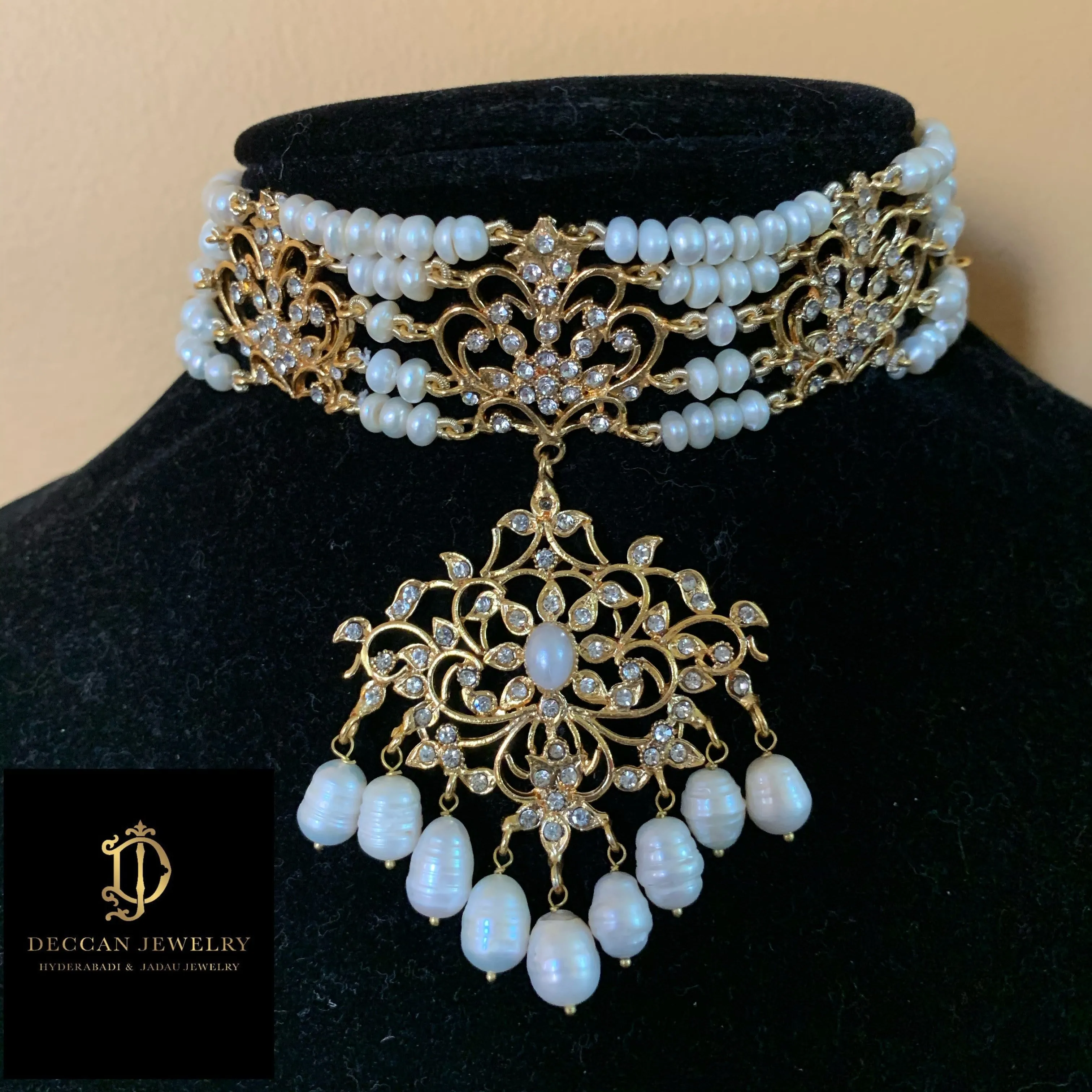 Niya bridal set in fresh water pearls (SHIPS IN 3 WEEKS  )