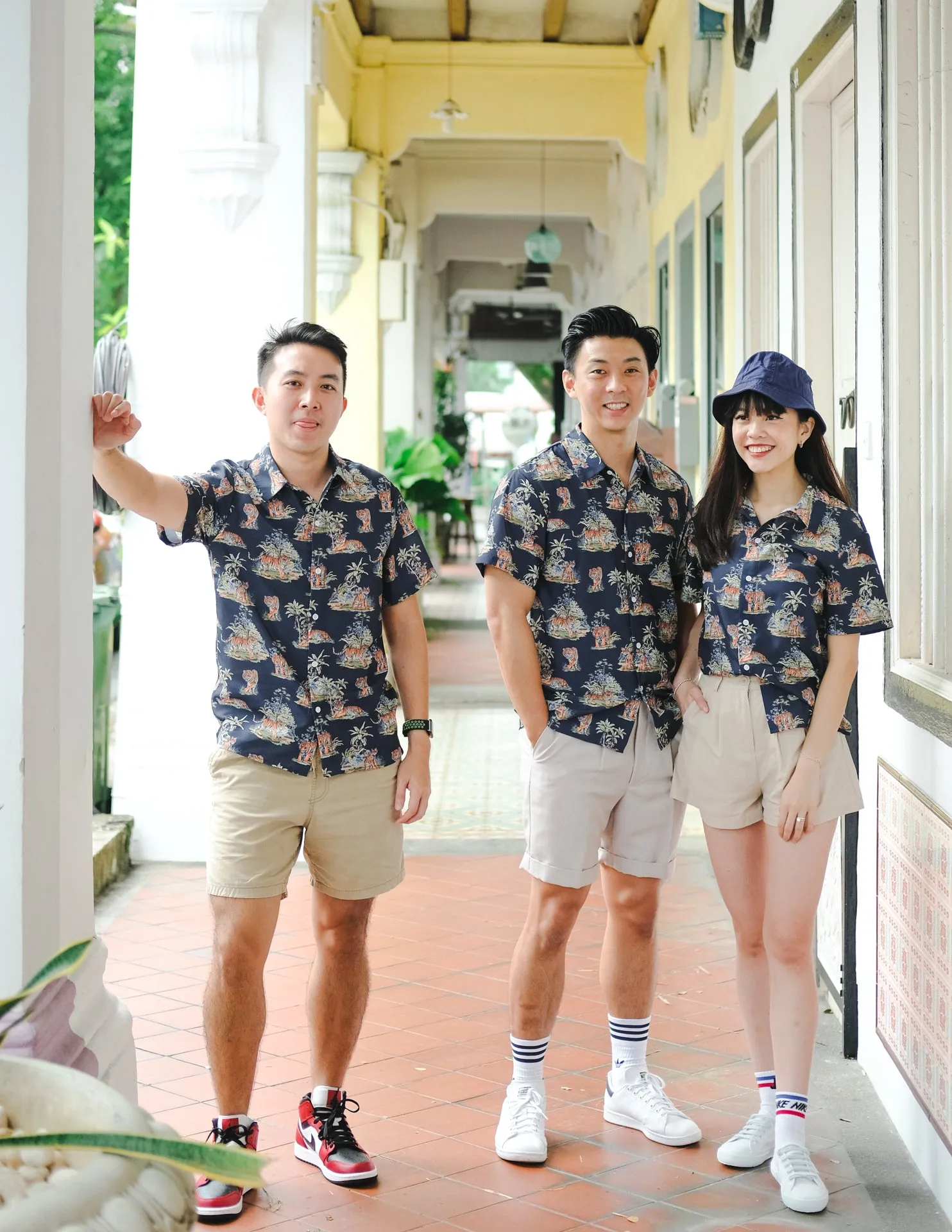 Tropical Tiger Shirt in Navy