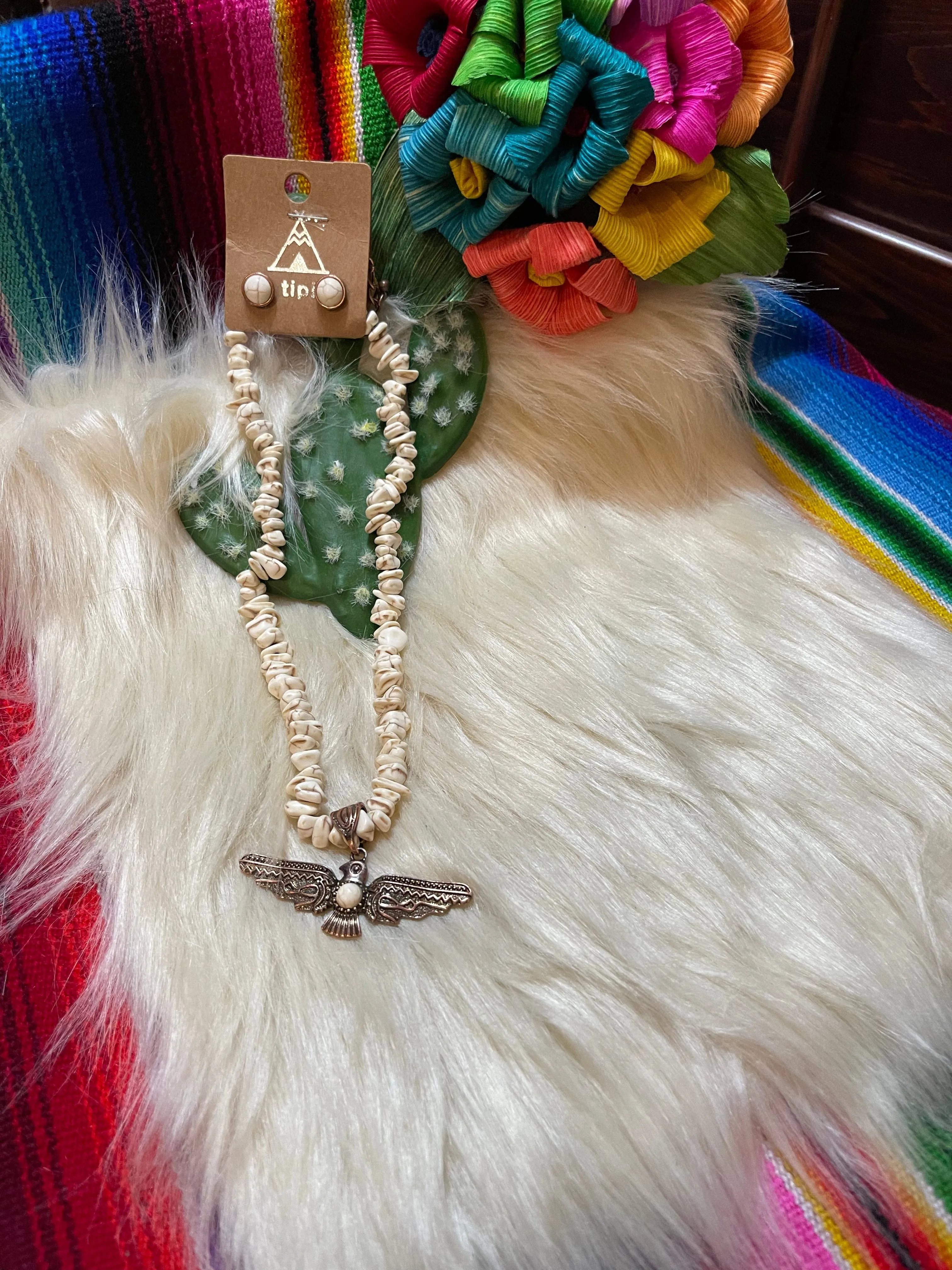 Turquoise chip T bird short necklace